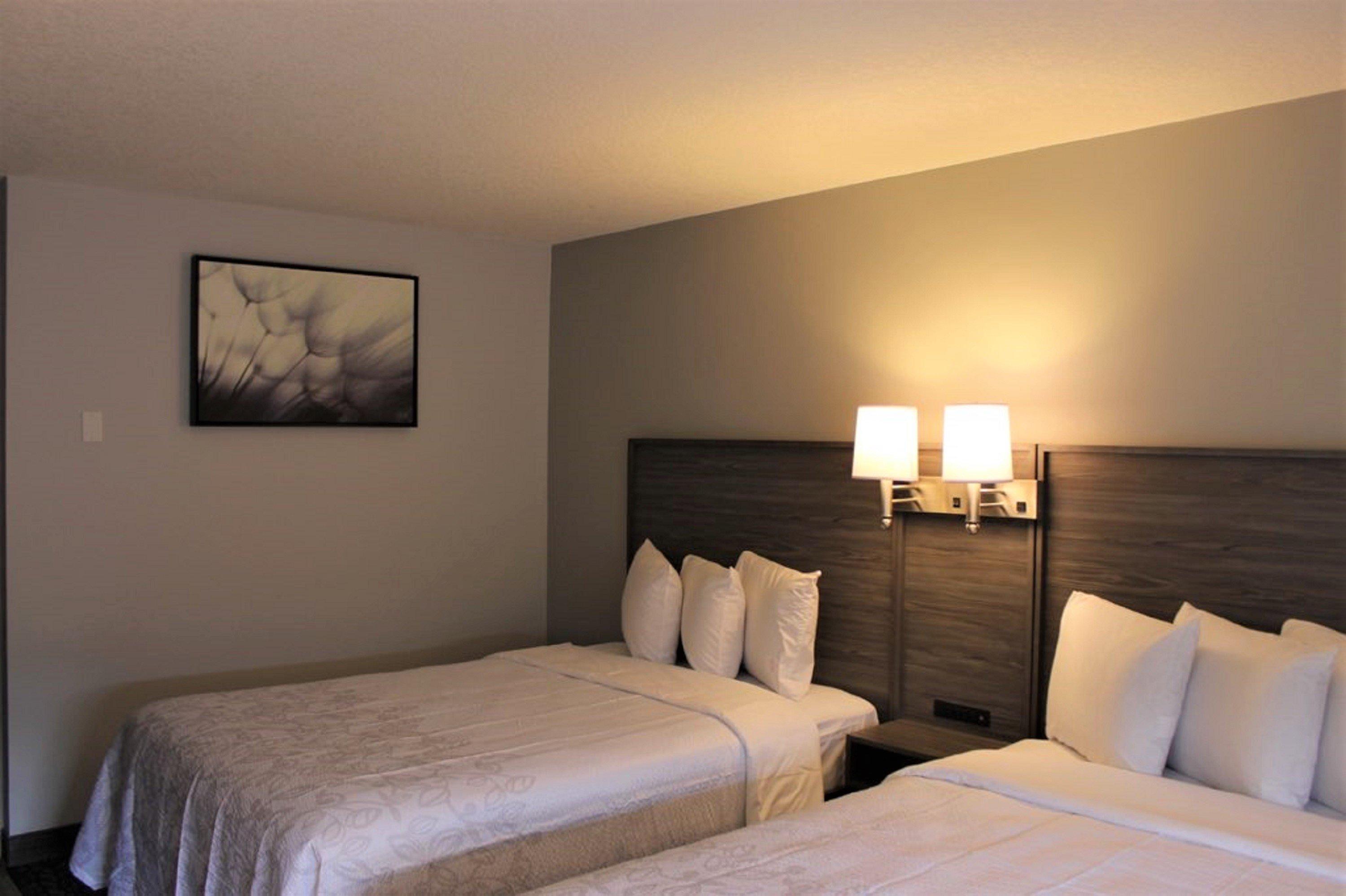 Emerald Hotel & Suites Calgary Airport ภายนอก รูปภาพ