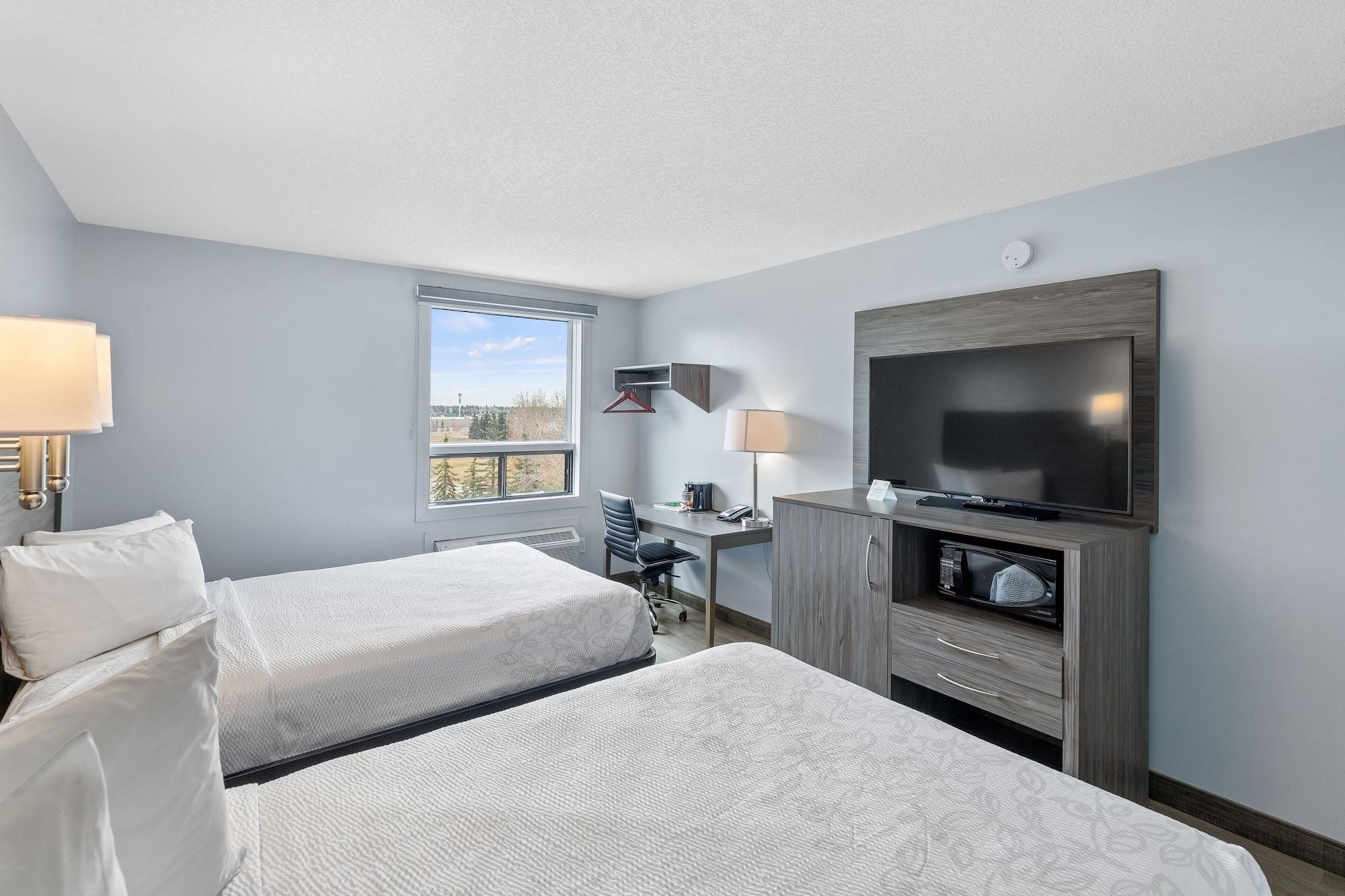 Emerald Hotel & Suites Calgary Airport ภายนอก รูปภาพ